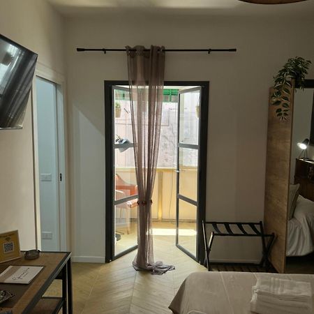 Gennarino Apartments - Panorama Suite With Balcony And Urban Loft Nápoly Kültér fotó