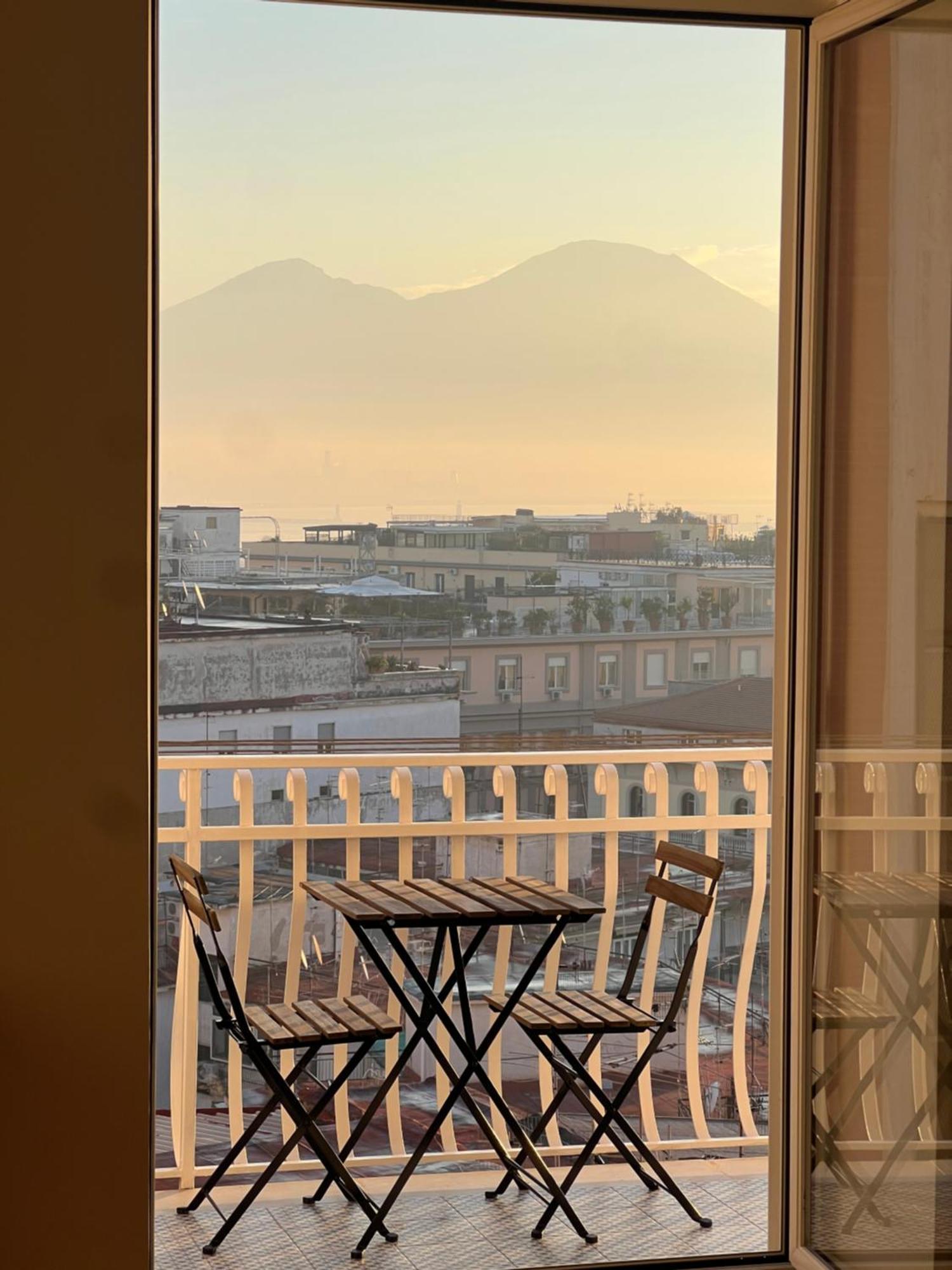 Gennarino Apartments - Panorama Suite With Balcony And Urban Loft Nápoly Kültér fotó
