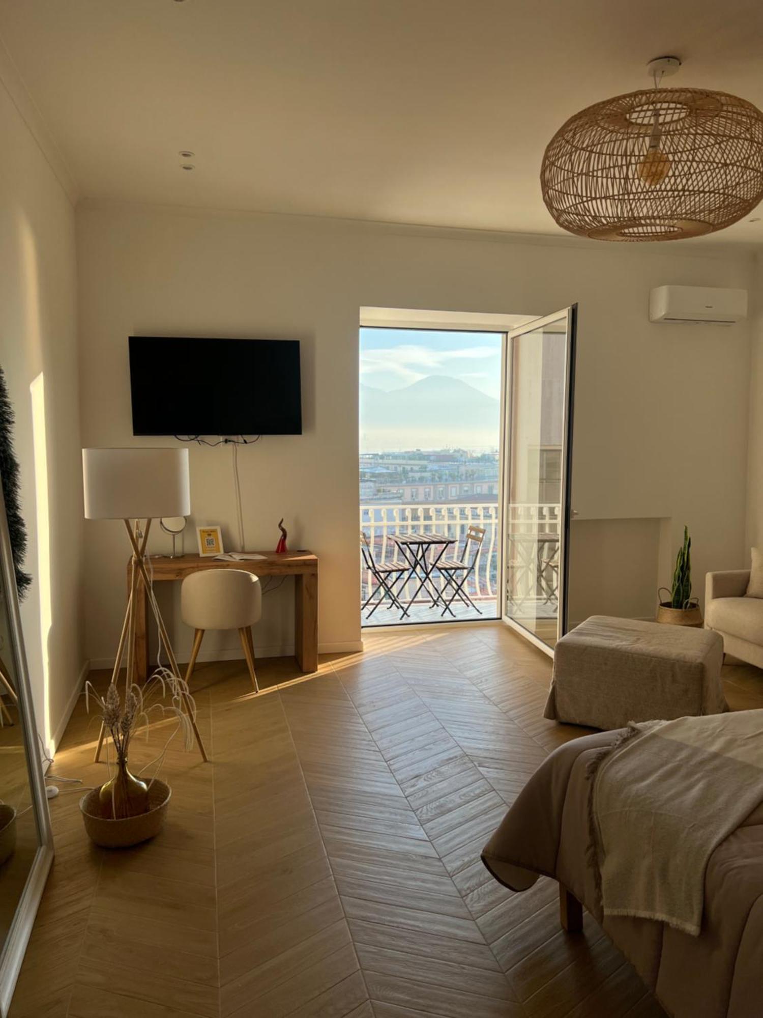 Gennarino Apartments - Panorama Suite With Balcony And Urban Loft Nápoly Kültér fotó