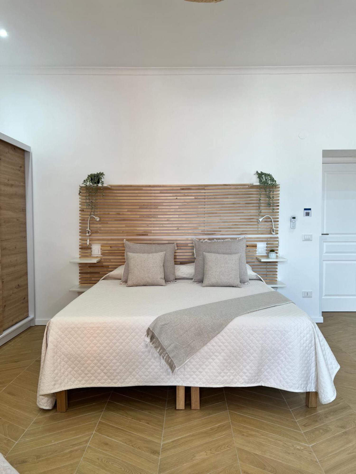 Gennarino Apartments - Panorama Suite With Balcony And Urban Loft Nápoly Kültér fotó