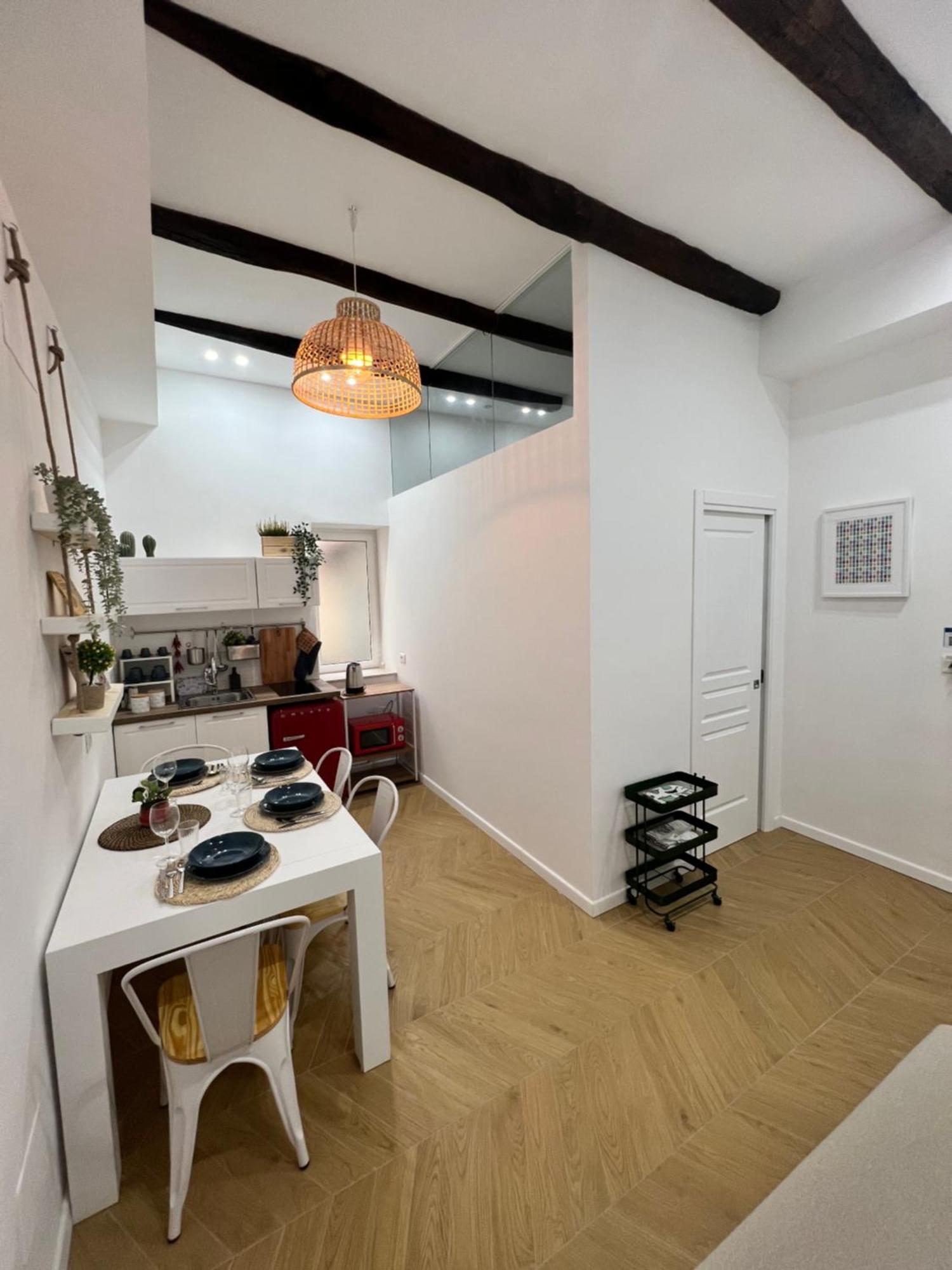 Gennarino Apartments - Panorama Suite With Balcony And Urban Loft Nápoly Kültér fotó