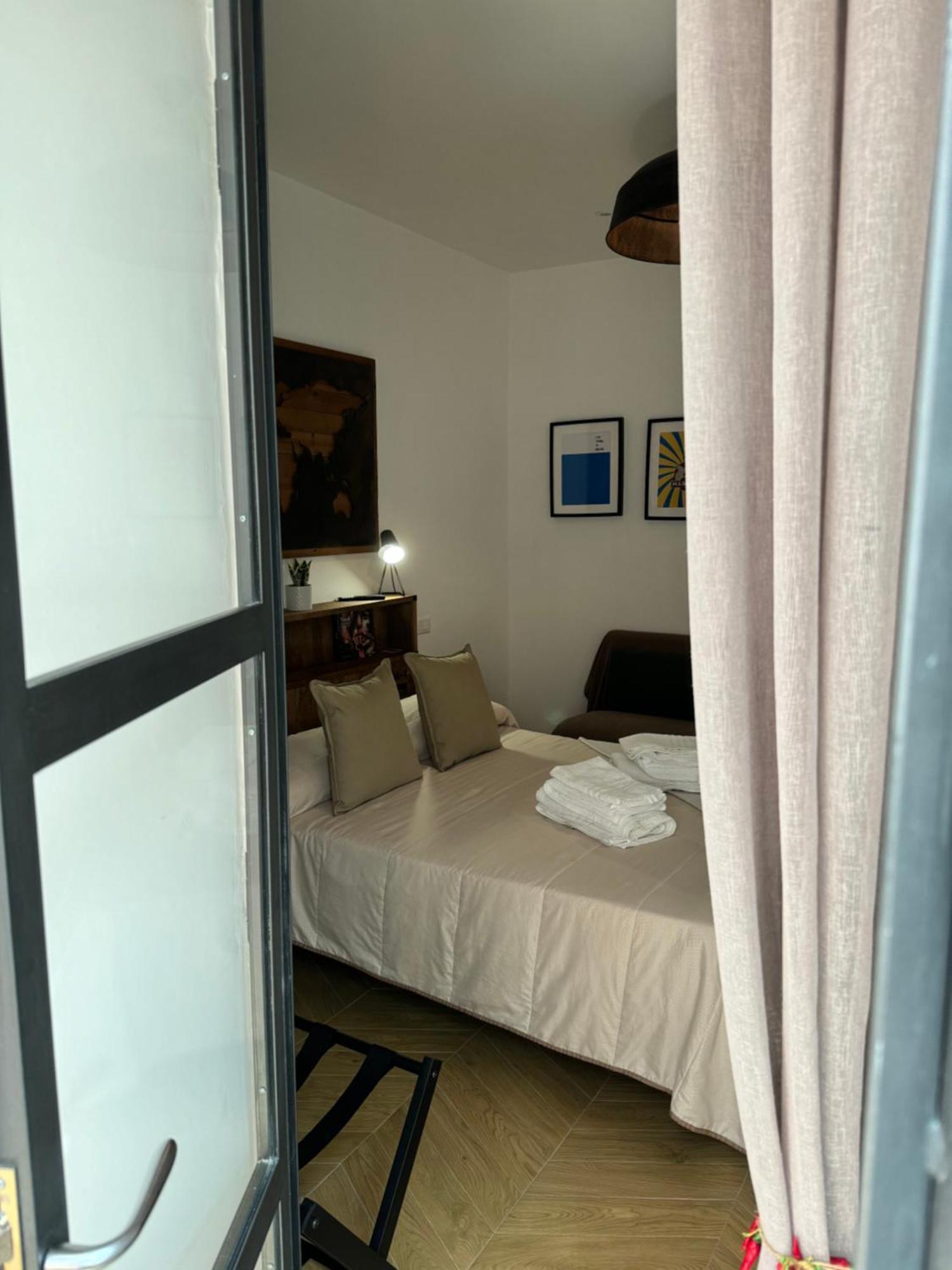 Gennarino Apartments - Panorama Suite With Balcony And Urban Loft Nápoly Kültér fotó