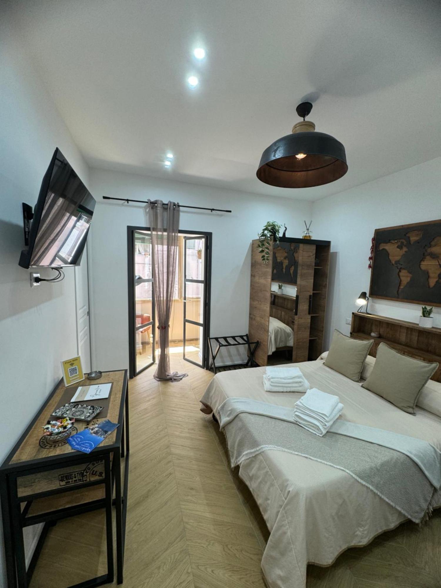 Gennarino Apartments - Panorama Suite With Balcony And Urban Loft Nápoly Kültér fotó