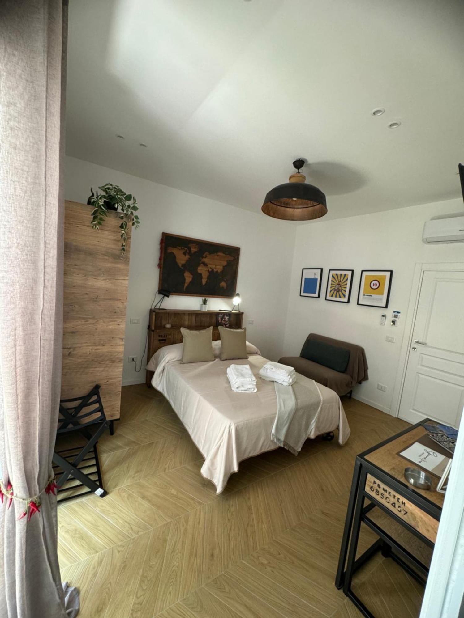 Gennarino Apartments - Panorama Suite With Balcony And Urban Loft Nápoly Kültér fotó
